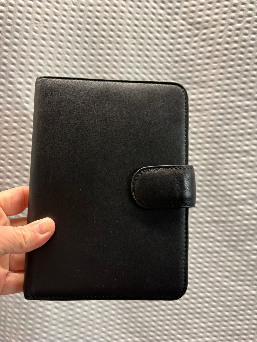 Black  Wilson’s leather Tablet Folio Case with Magnetic Closure - Unbranded